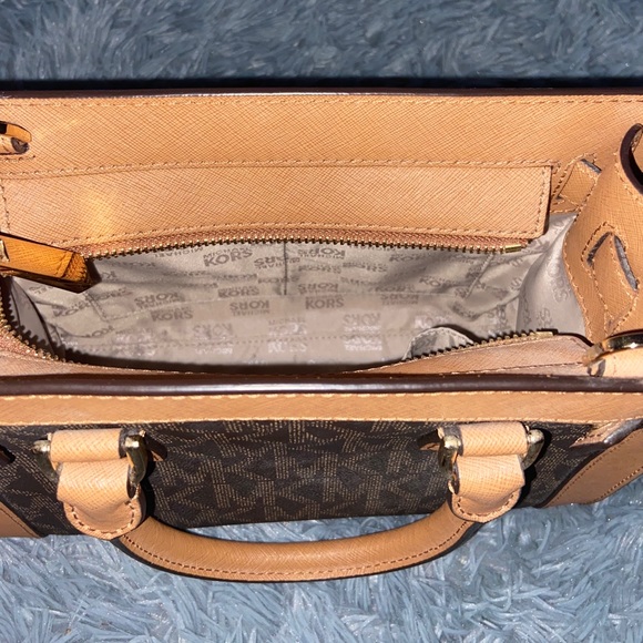 Michael Kors Purse - Picture 5 of 6